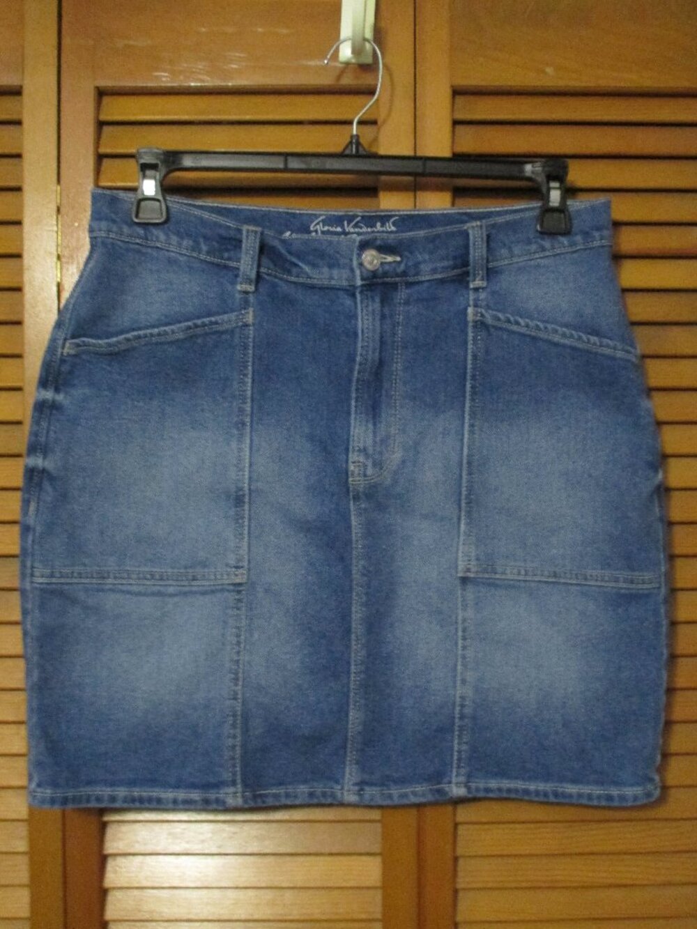 Gloria Vanderbilt Y2K denim skirt blue deep pockets, stretch size 10
